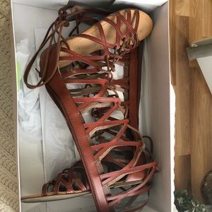 Kyro cognac gladiator madden girl sandals